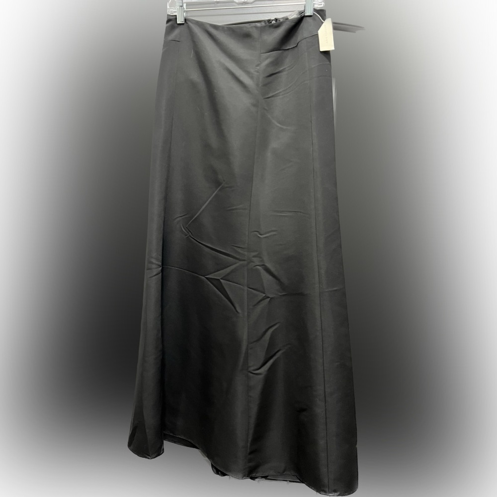 NWT!BEAUTIFUL TAFFETA LONG SKIRT. PERFECT FOR THE HOLIDAYS & ANY FORMAL EVENT!